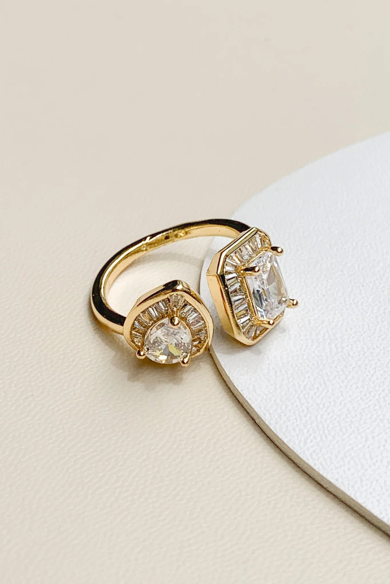 Dazzling Glass Crystals Ring