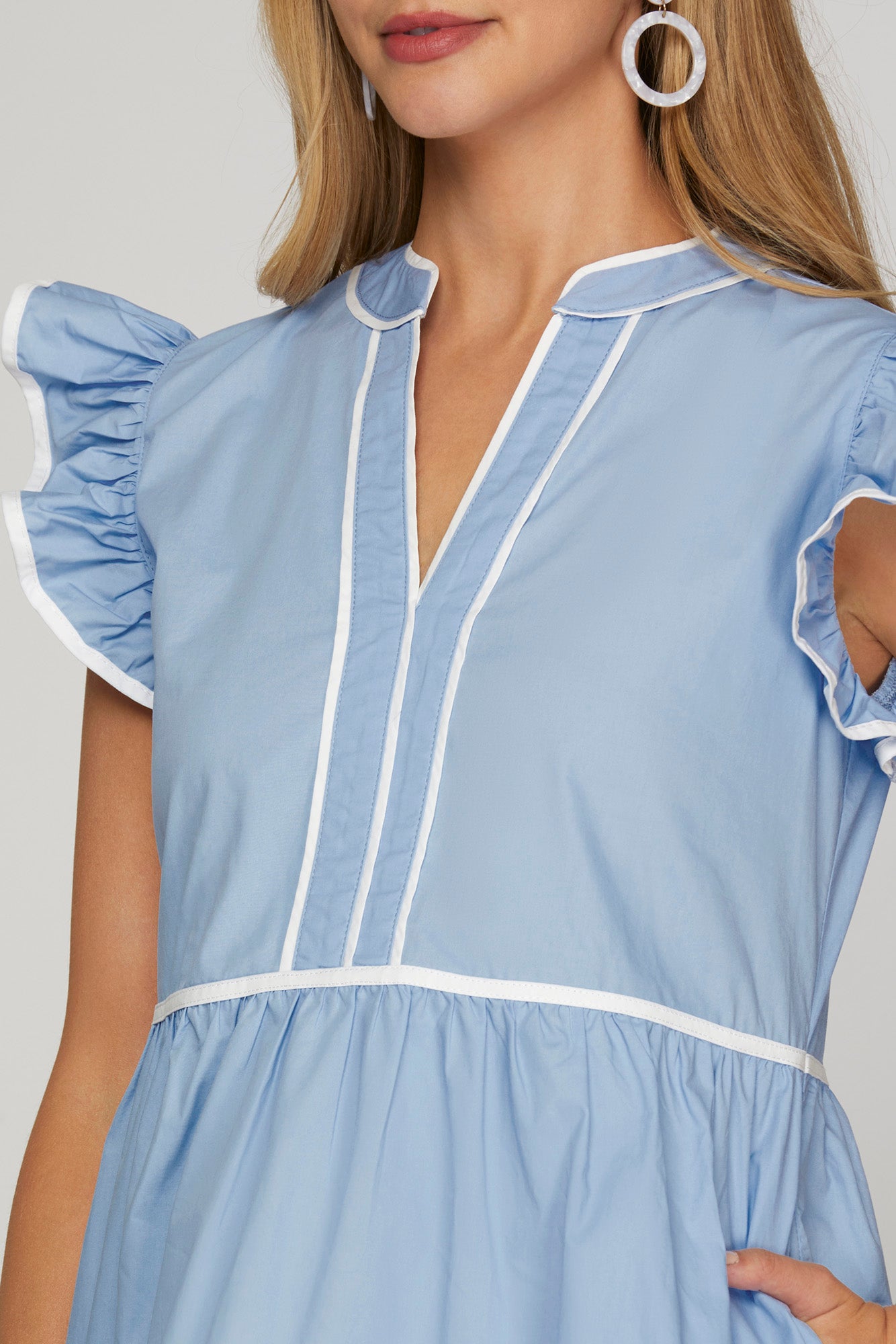 Ruffle Sleeve Tired Dress With Contrast Piping