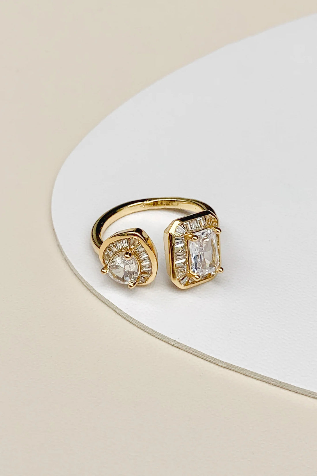Dazzling Glass Crystals Ring