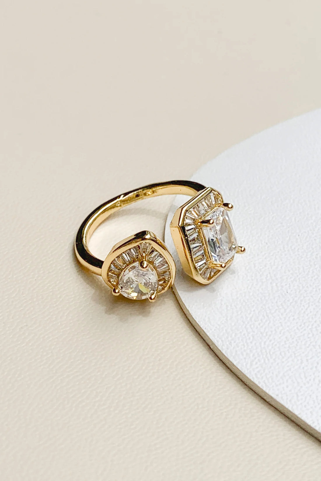 Dazzling Glass Crystals Ring