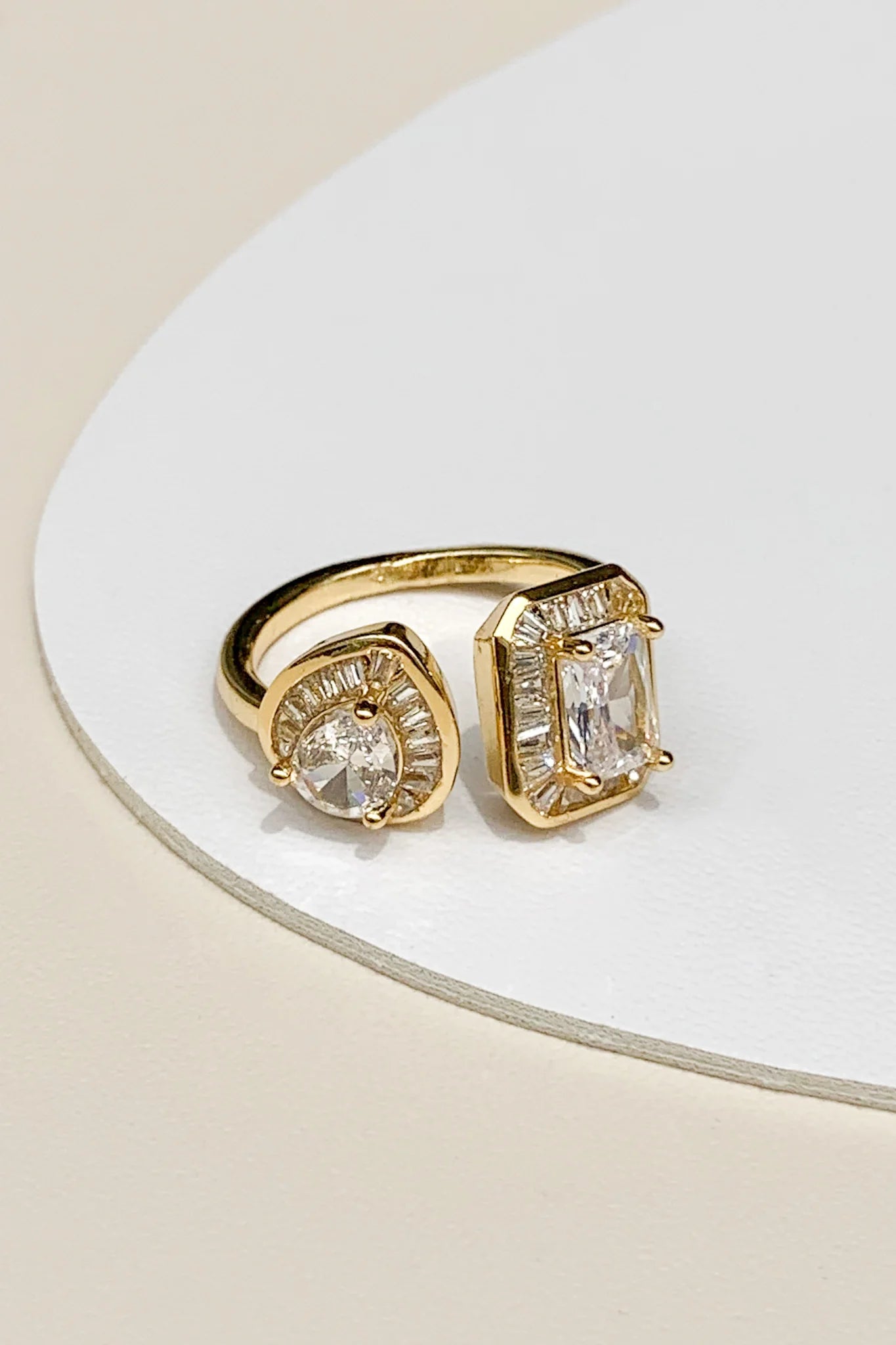 Dazzling Glass Crystals Ring